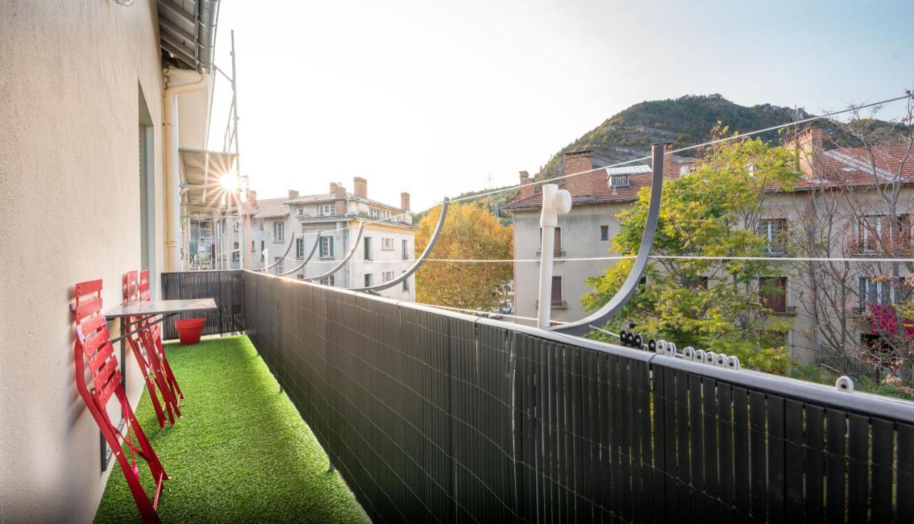 Cirrus Digne-les-Bains Exterior photo